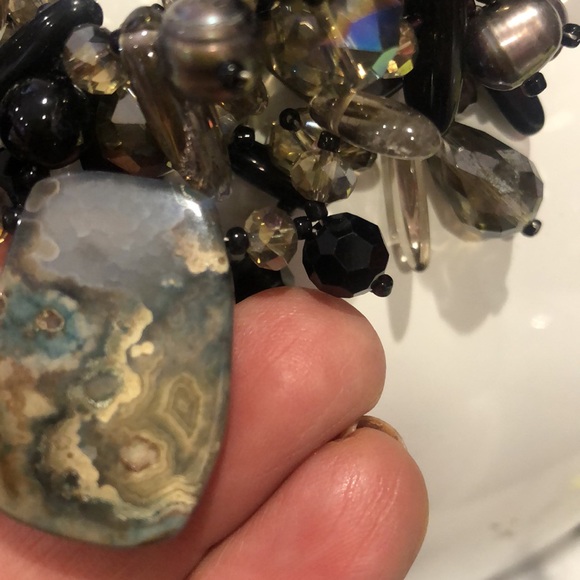 Amazing Jet Black & Gray Stone Crystal Necklace - Picture 4 of 7